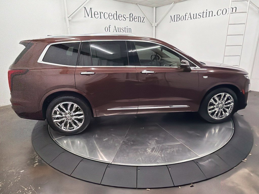 Used 2022 Cadillac XT6 Premium Luxury w/ Platinum Package FWD image 9