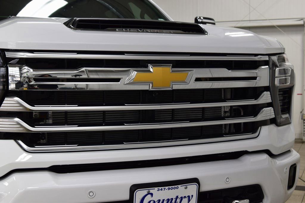 New 2026 Chevrolet Silverado 3500 High Country w/ High Country Premium Package AWD/4WD image 11