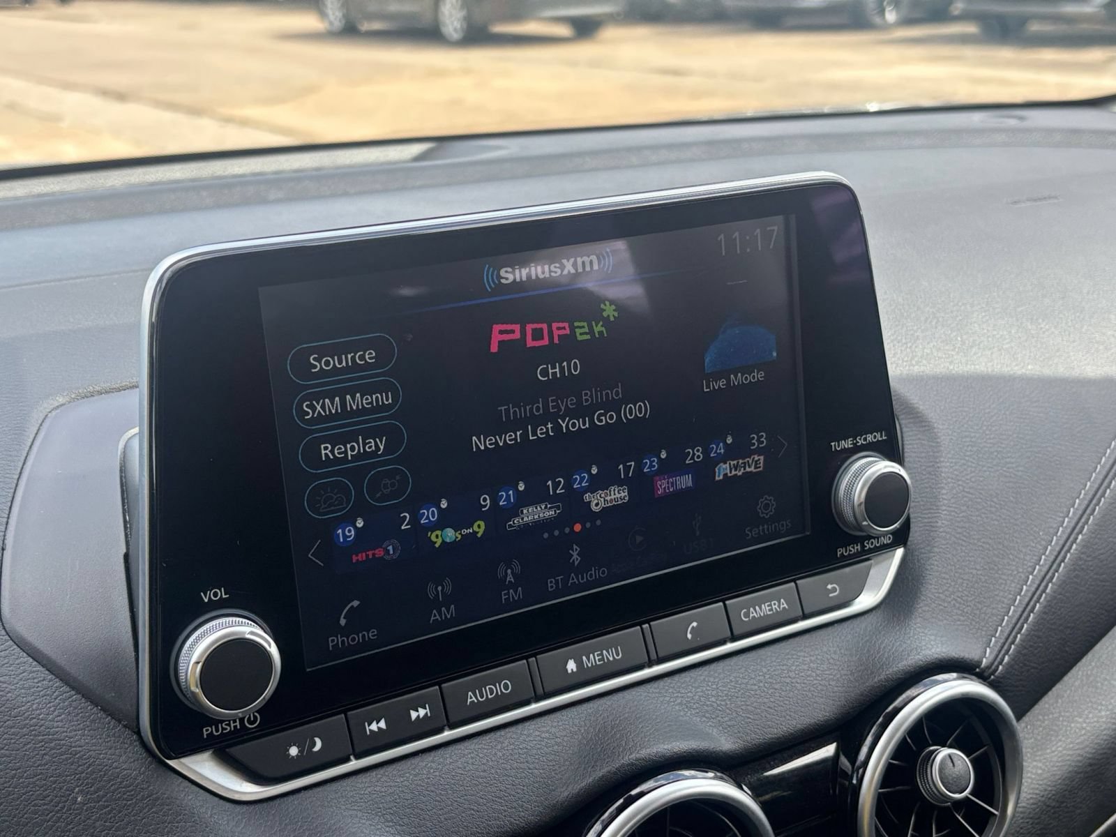 Used 2025 Nissan Sentra SV FWD image 19