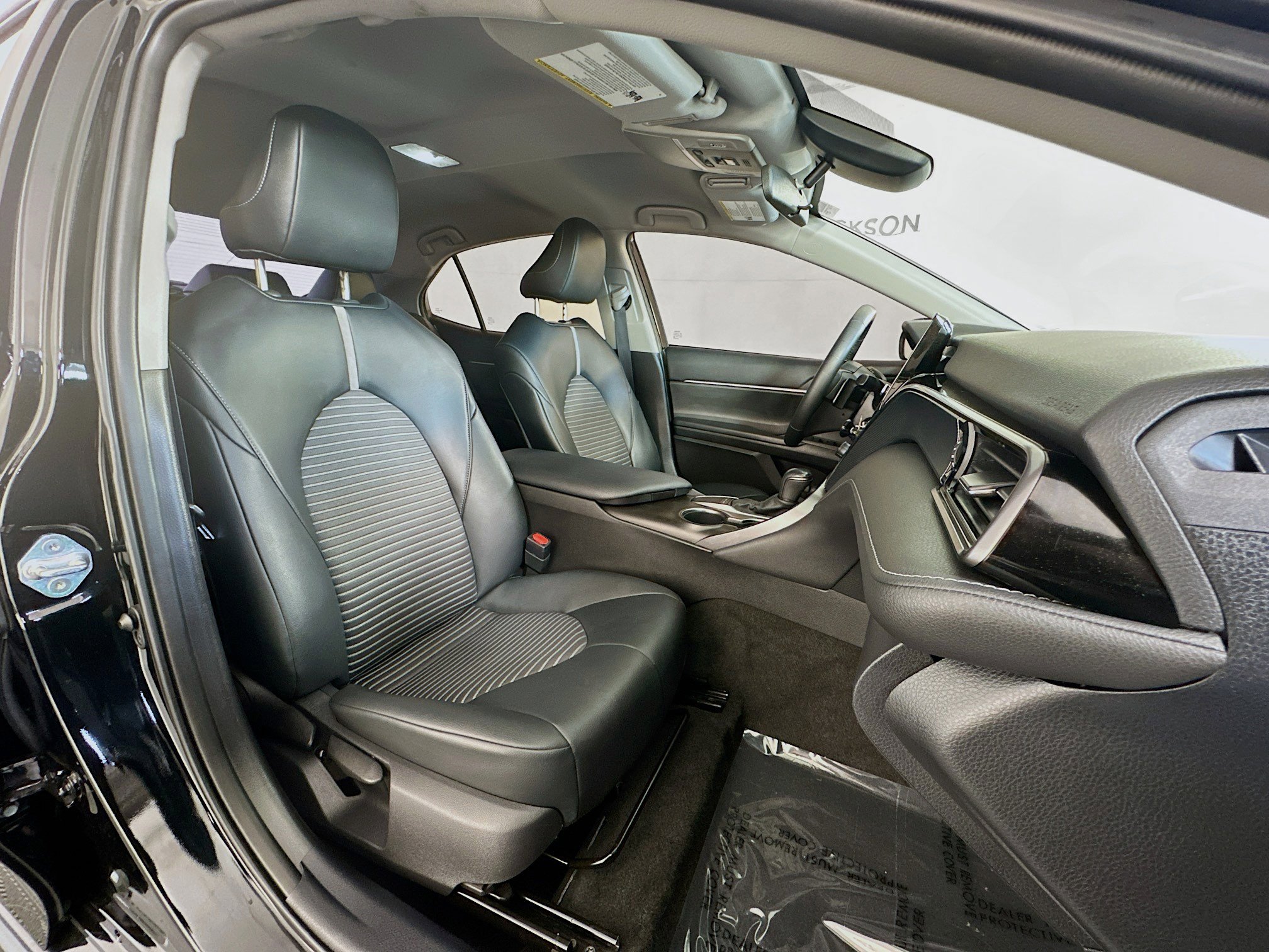 Used 2022 Toyota Camry SE image 27