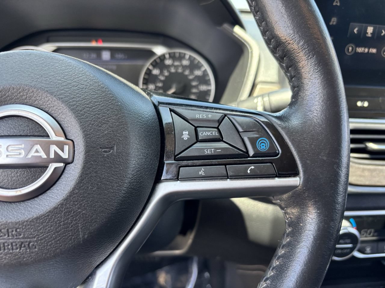 Used 2024 Nissan Altima 2.5 SL FWD image 29