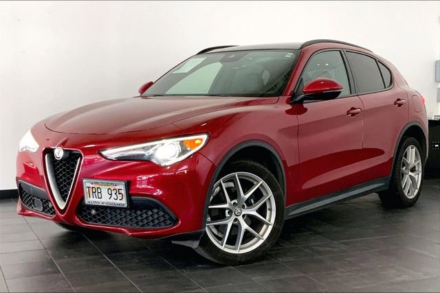Used 2018 Alfa Romeo Stelvio Ti Sport AWD/4WD image 1