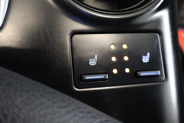 Certified 2020 Toyota Camry SE image 22