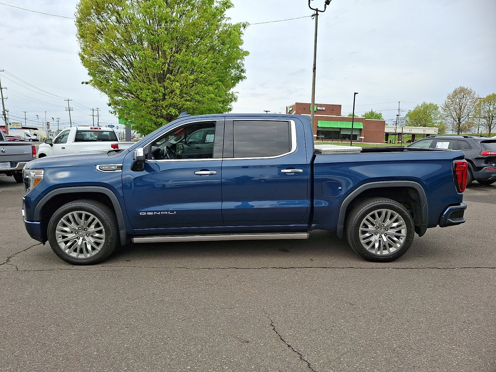 Used 2019 GMC Sierra 1500 Denali w/ Denali Ultimate Package AWD/4WD image 7