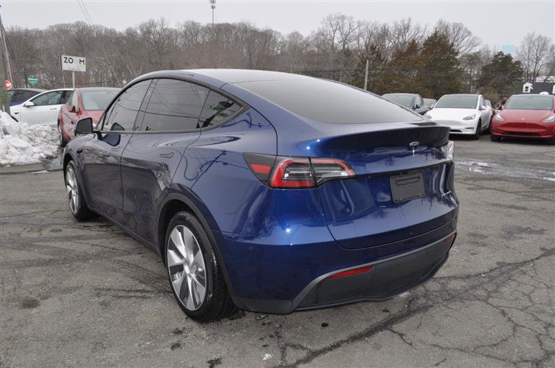 Used 2024 Tesla Model Y Long Range image 3