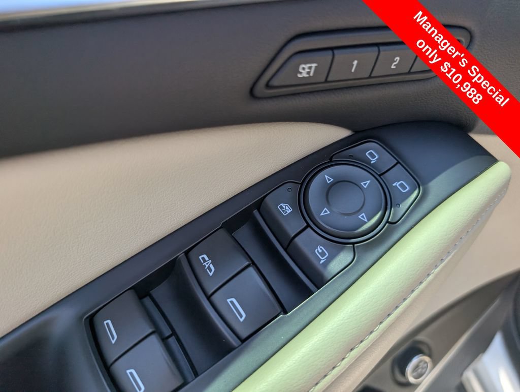 Used 2018 Buick Enclave Premium w/ Experience Buick Package FWD image 16