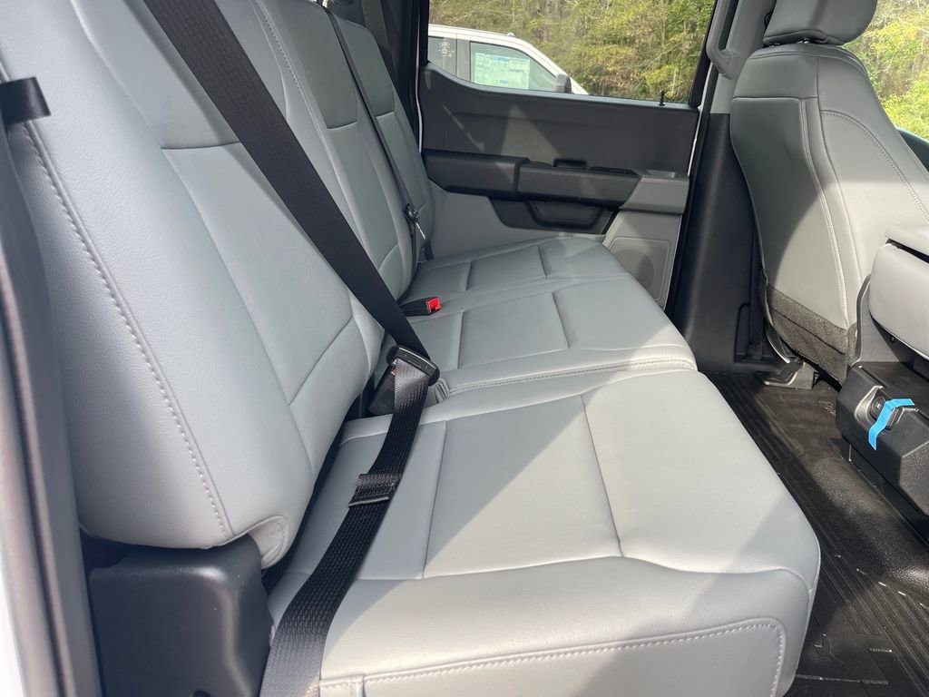 New 2026 Ford F450 XL w/ XL Chrome Package RWD image 13