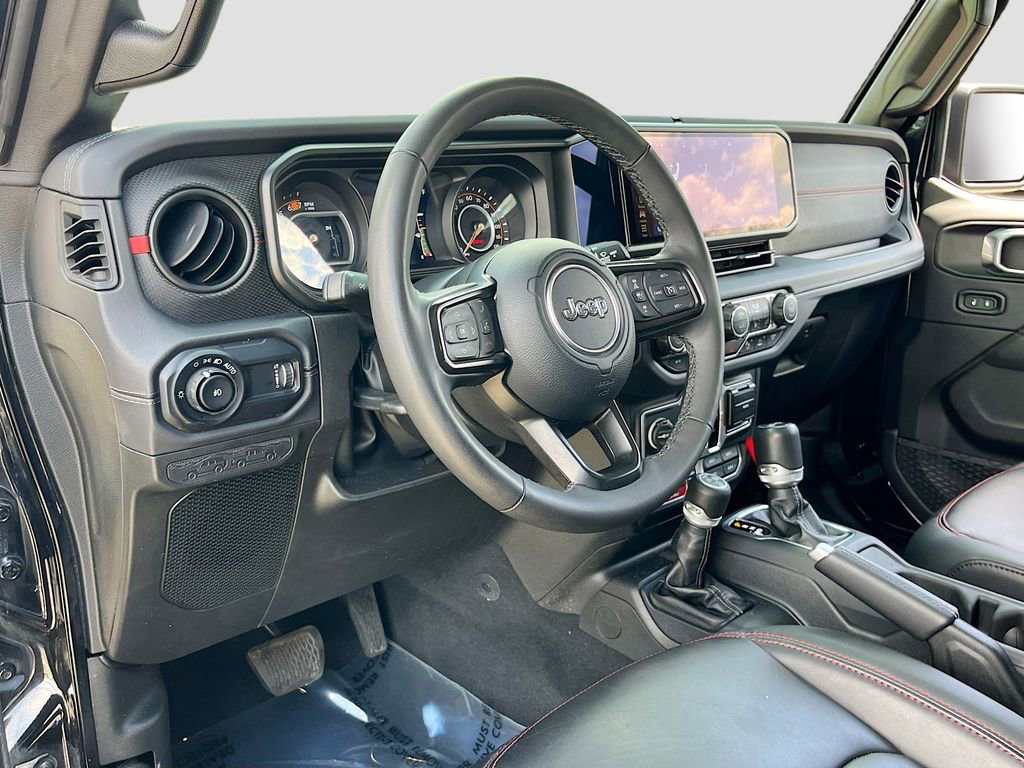 Certified 2025 Jeep Wrangler Unlimited Rubicon AWD/4WD image 9