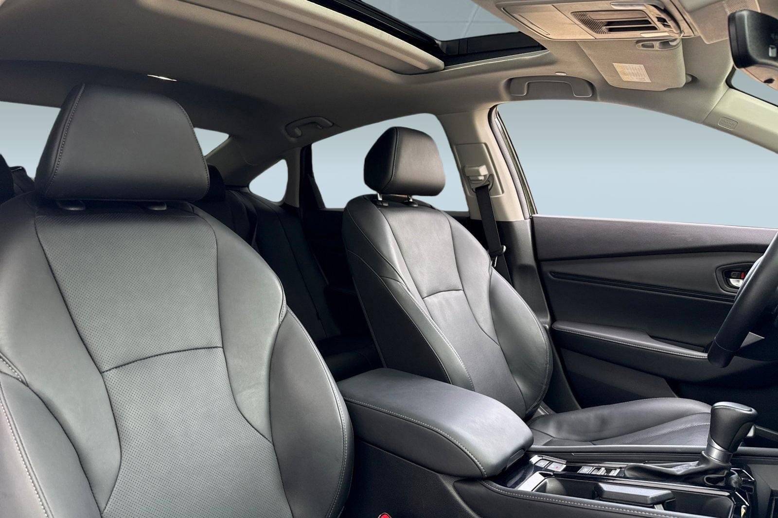 Certified 2025 Honda Accord Touring image 30