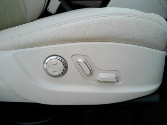 Used 2023 Genesis GV80 2.5T w/ Advanced Package image 25