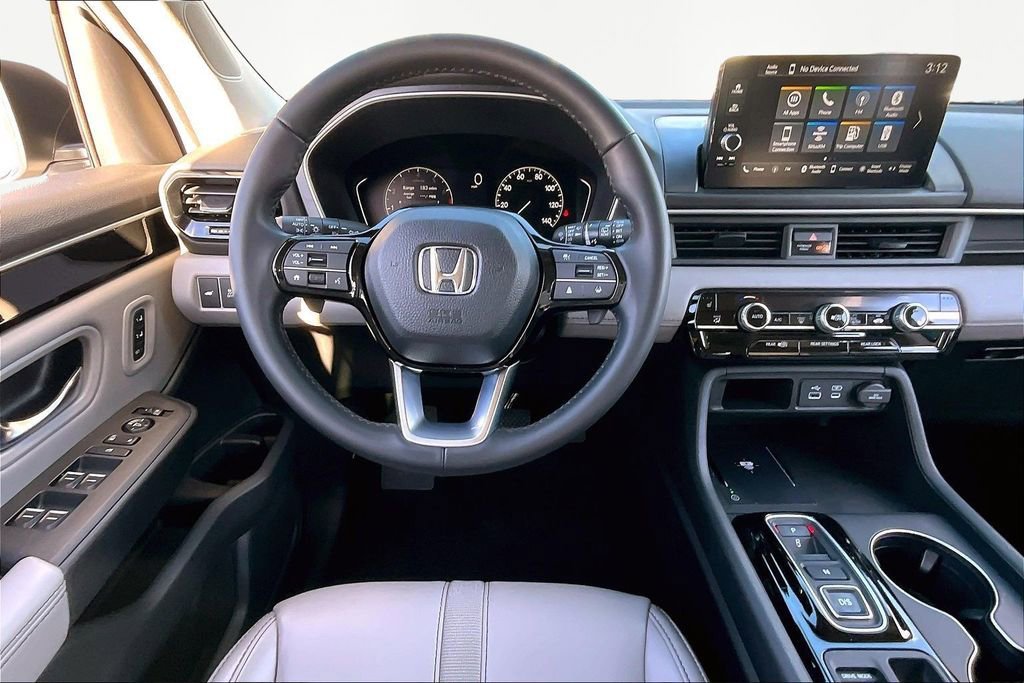 Certified 2025 Honda Pilot EX-L image 8