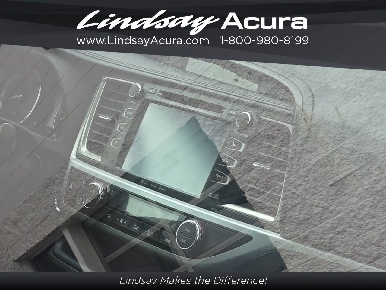 Used 2018 Toyota Highlander SE image 22