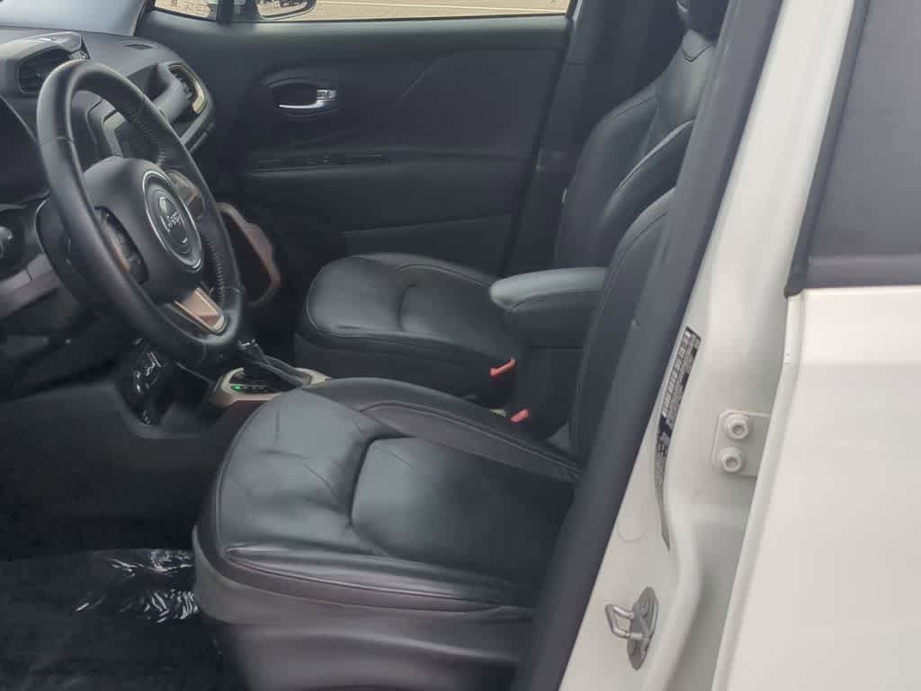 Used 2015 Jeep Renegade Limited w/ Advanced Technology Group AWD/4WD image 15