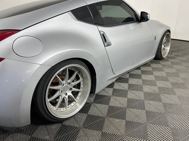 Used 2011 Nissan 370Z Touring w/ Sport Pkg image 5