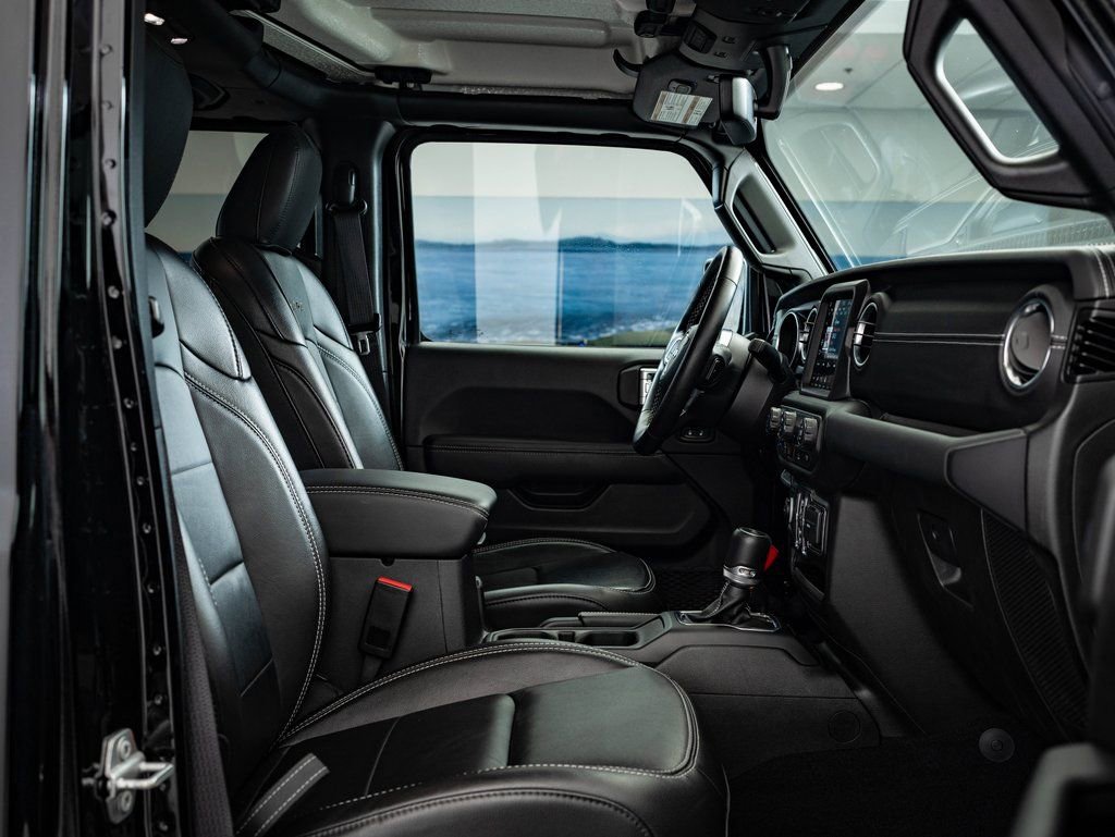 Used 2023 Jeep Wrangler Unlimited Sahara w/ Cold Weather Group image 26