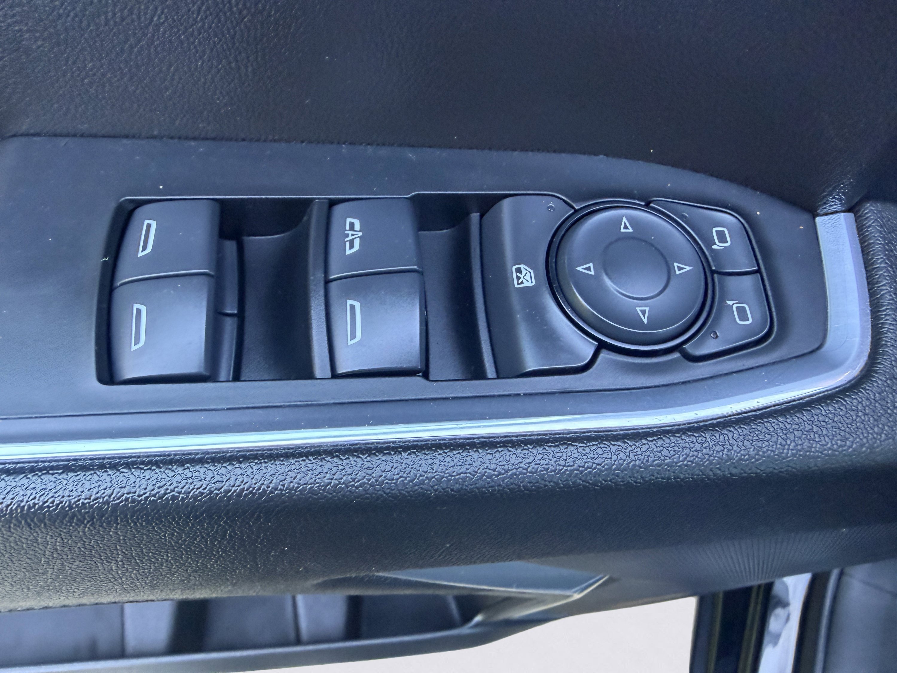 Used 2024 GMC Sierra 1500 SLE w/ Preferred Package AWD/4WD image 30
