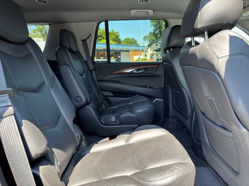 Used 2020 Cadillac Escalade 2WD image 26