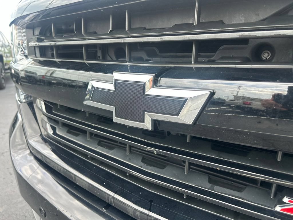 Used 2018 Chevrolet Silverado 1500 LTZ Z71 w/ LTZ Plus Package AWD/4WD image 11