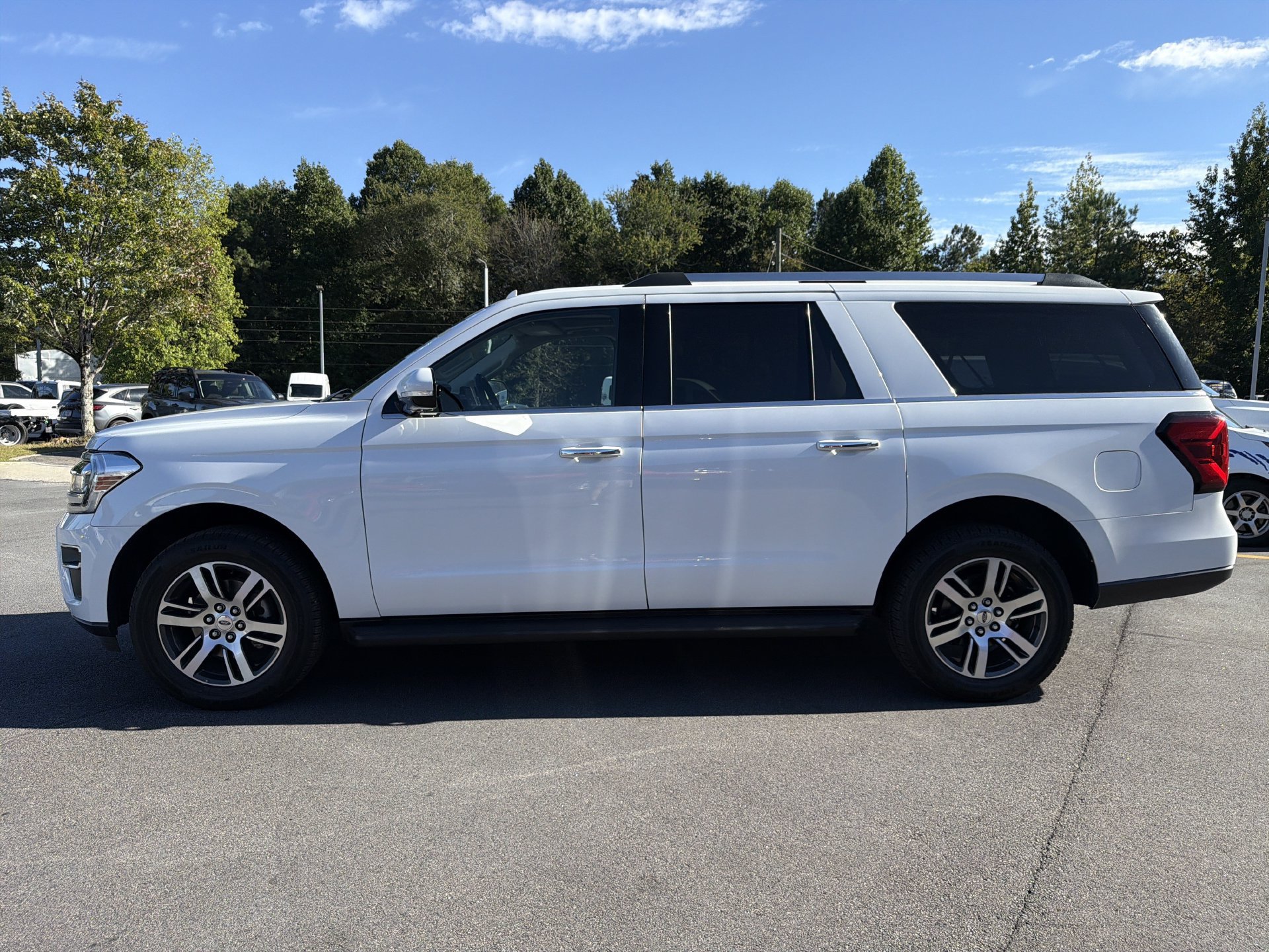 Used 2024 Ford Expedition Max Limited AWD/4WD image 16