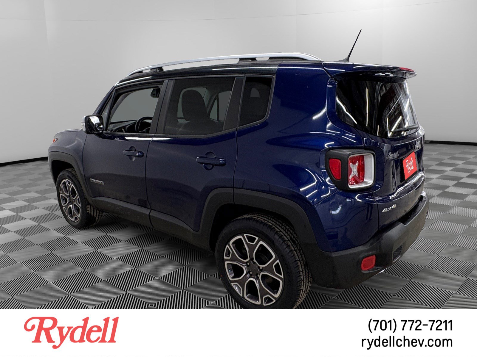 Used 2016 Jeep Renegade Limited image 3