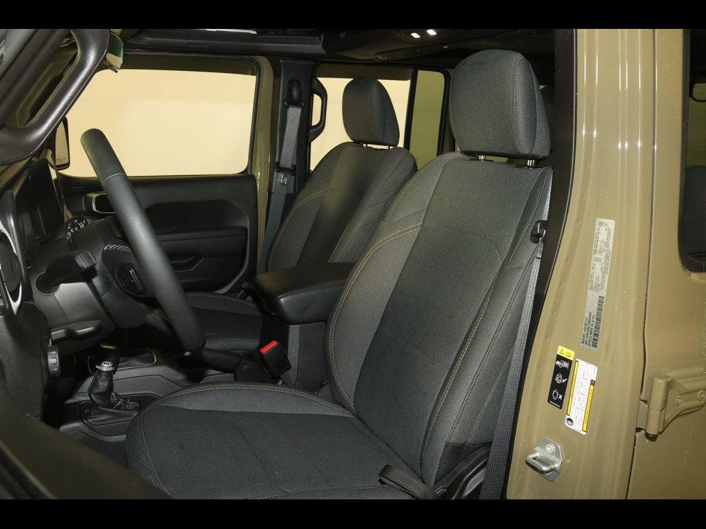 Used 2025 Jeep Wrangler Unlimited Sport AWD/4WD image 19