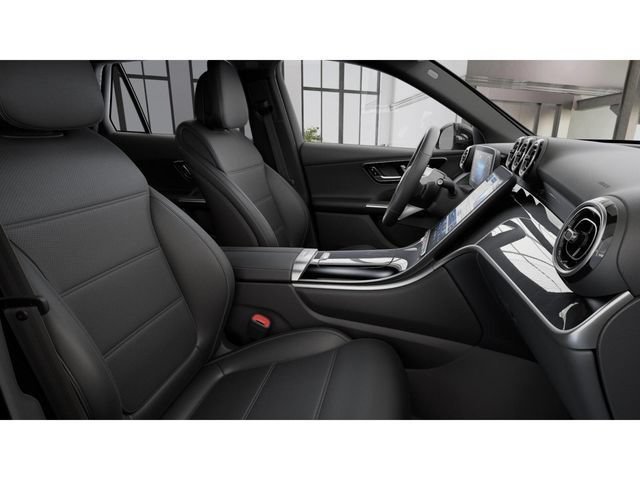Used 2026 Mercedes-Benz GLC 300 4MATIC image 4
