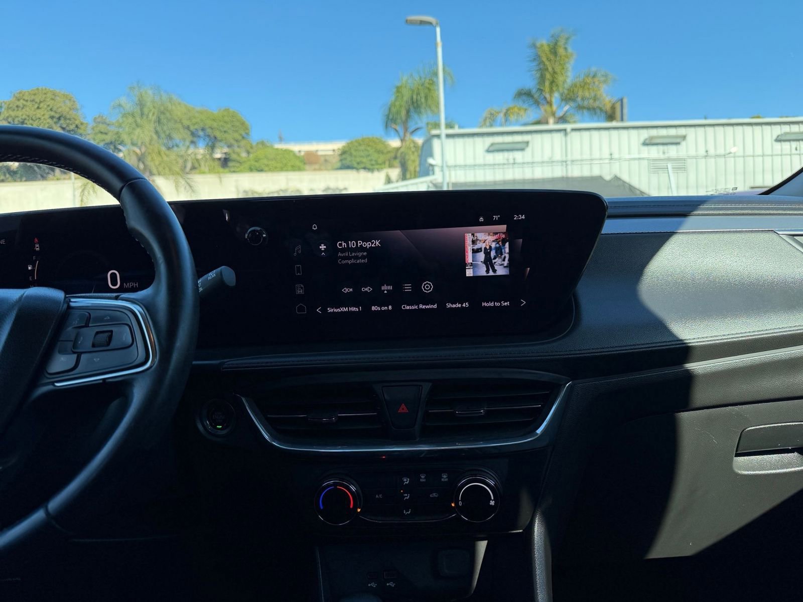 Used 2025 Buick Encore GX Preferred image 18