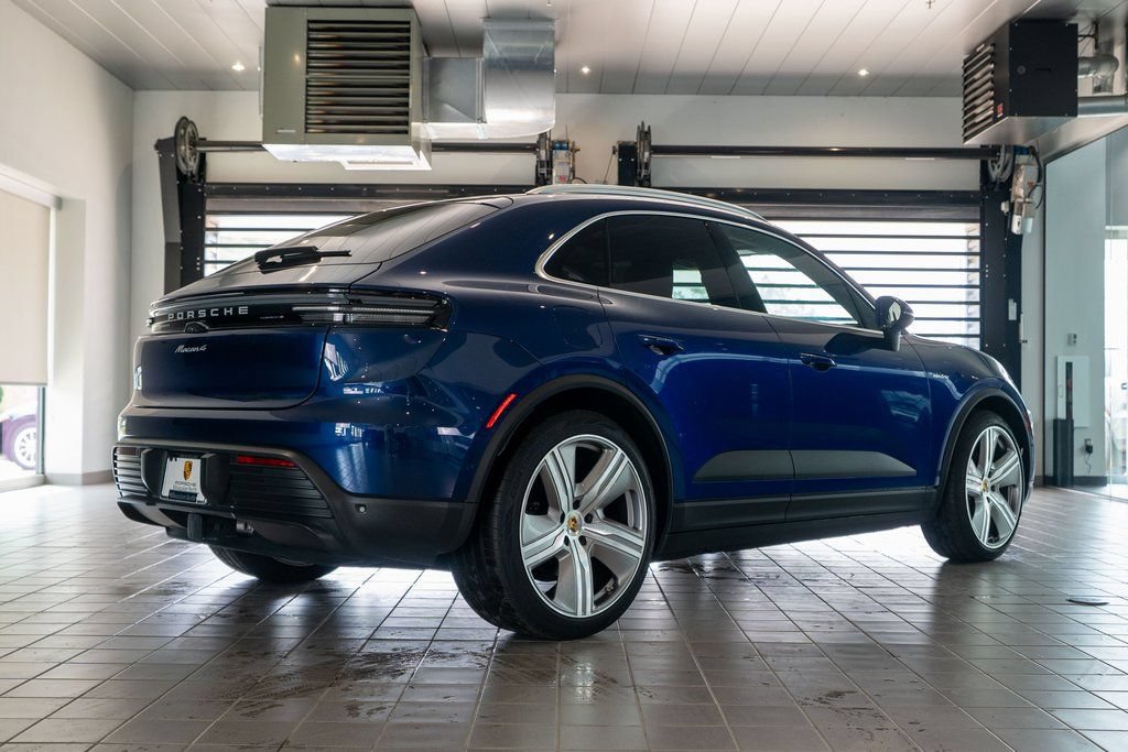 Used 2024 Porsche Macan 4 Electric AWD/4WD image 10