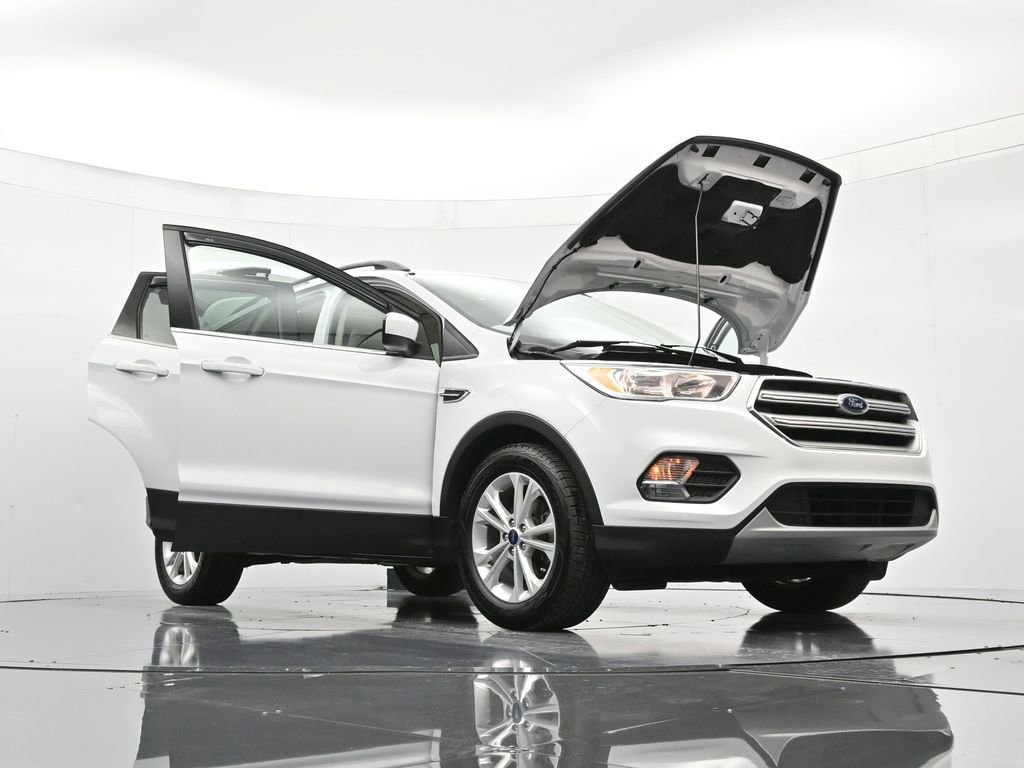 Used 2018 Ford Escape SE image 49