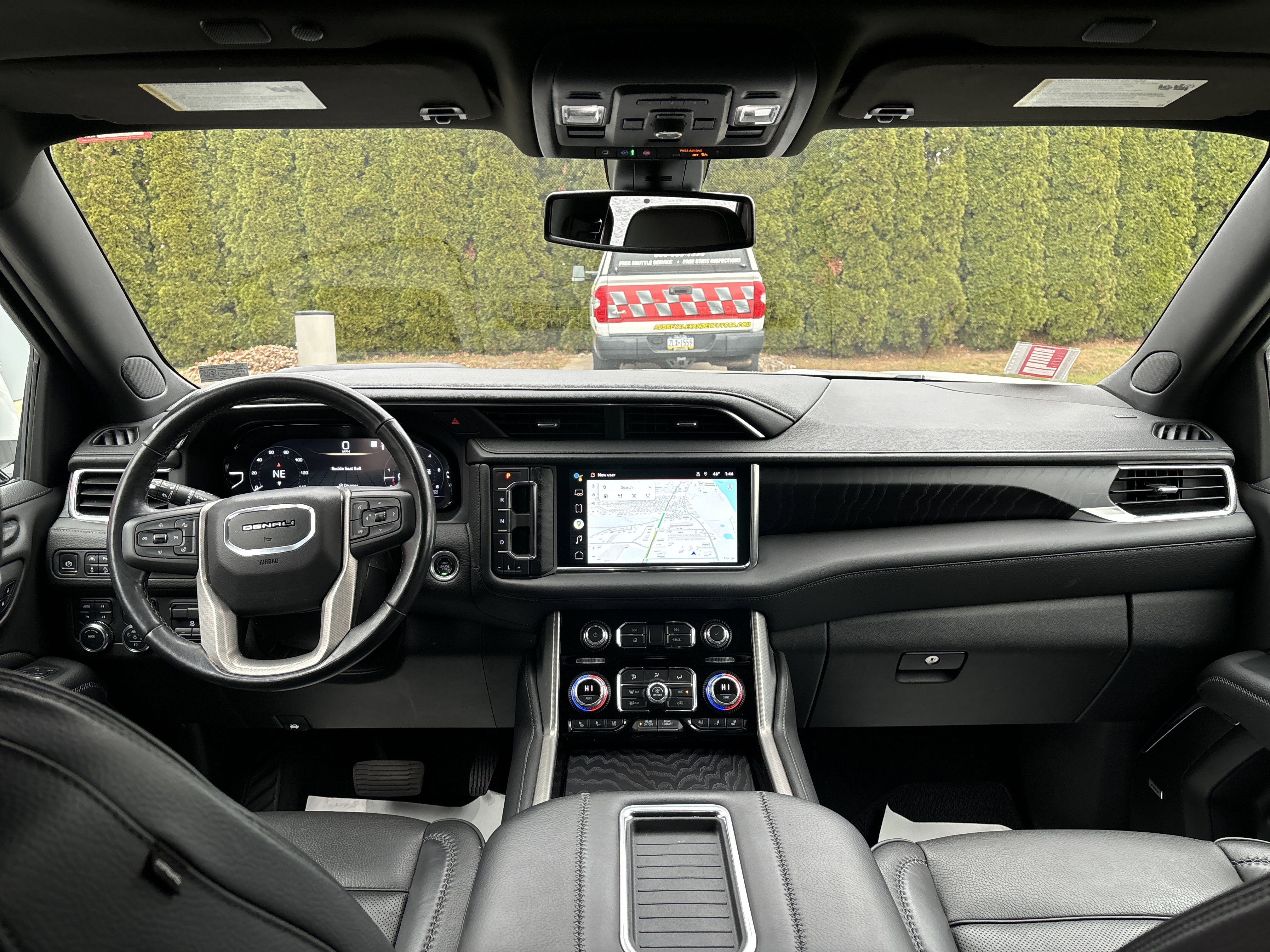 Used 2022 GMC Yukon Denali w/ Max Trailering Package image 16