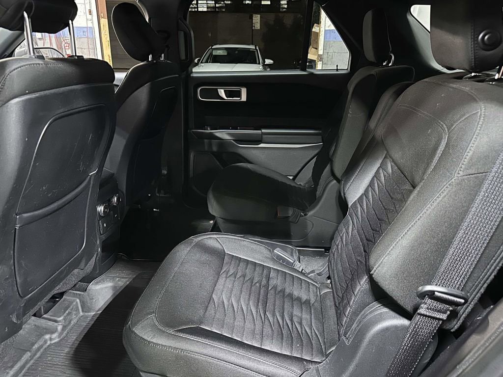 Used 2020 Ford Explorer XLT w/ Comfort Package AWD/4WD image 16