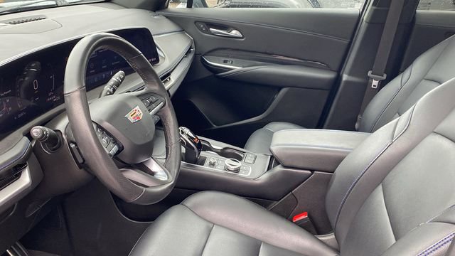 Used 2024 Cadillac XT4 Sport AWD/4WD image 31
