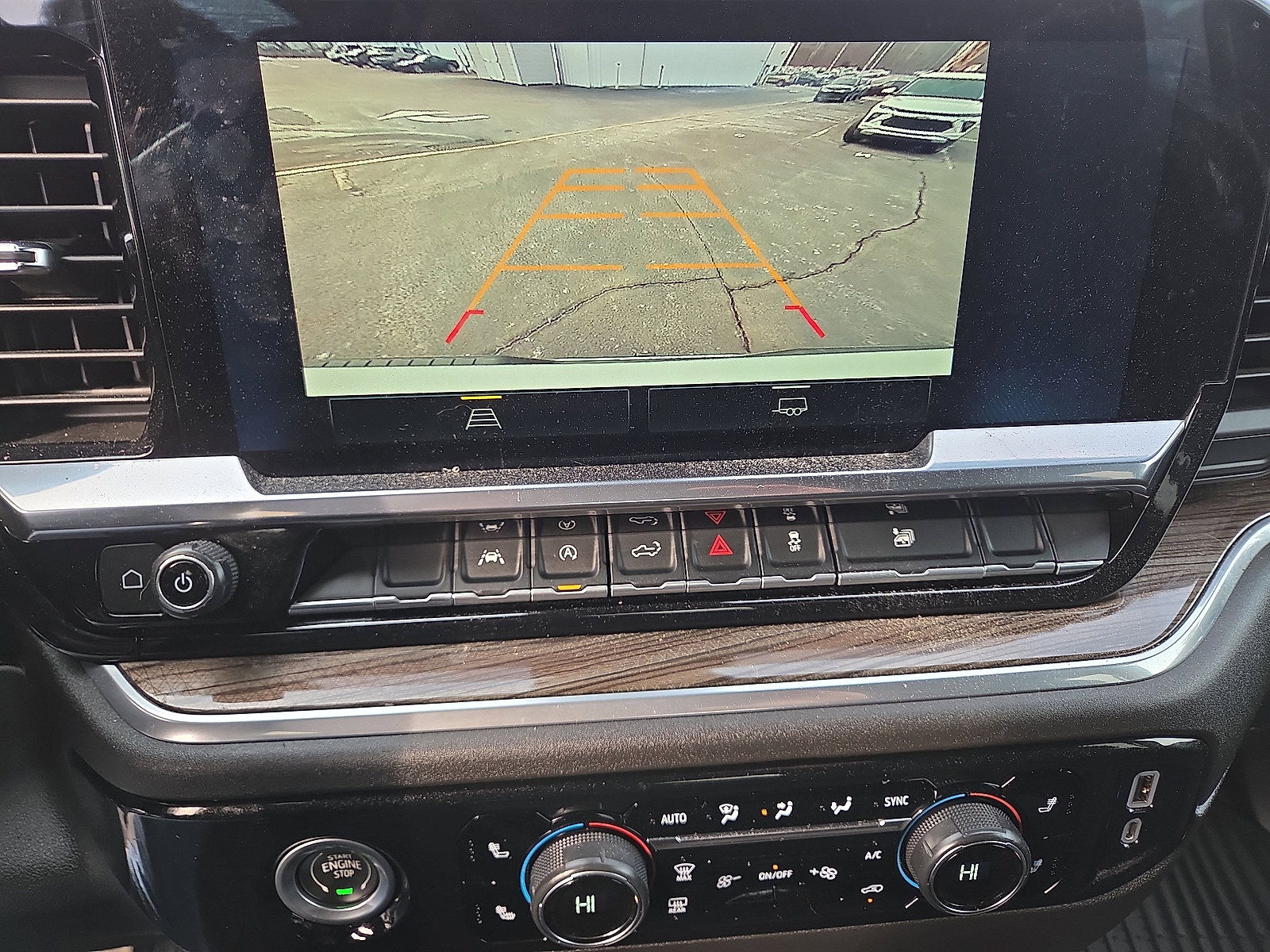 Used 2022 Chevrolet Silverado 1500 LT image 26