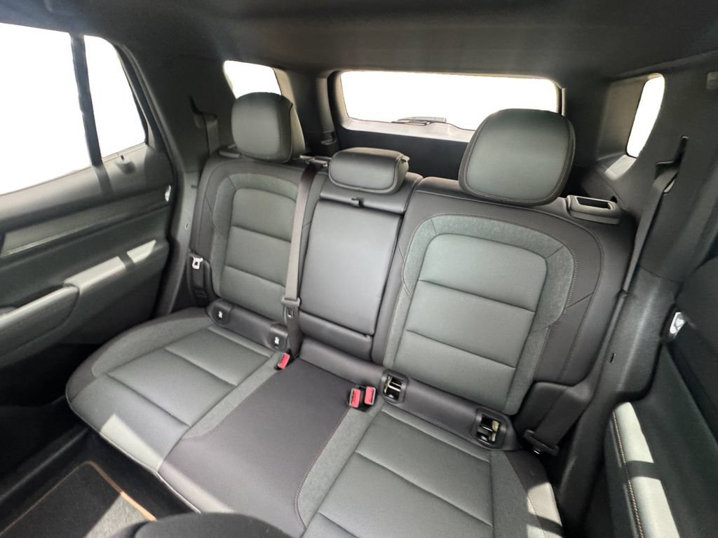 Used 2026 GMC Terrain AT4 w/ Convenience Package III AWD/4WD image 15