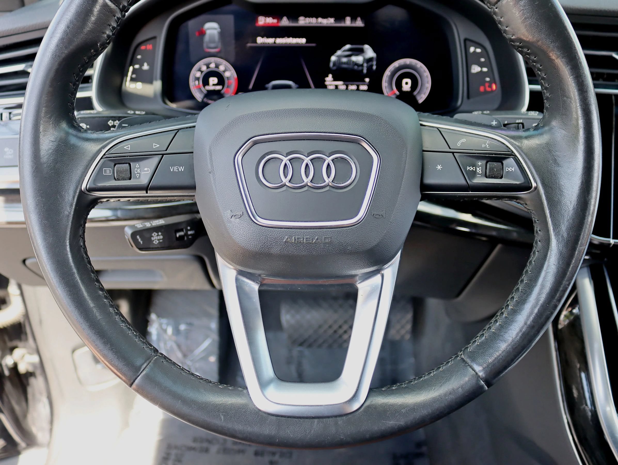 Used 2020 Audi Q8 Premium Plus w/ Premium Plus Package AWD/4WD image 18