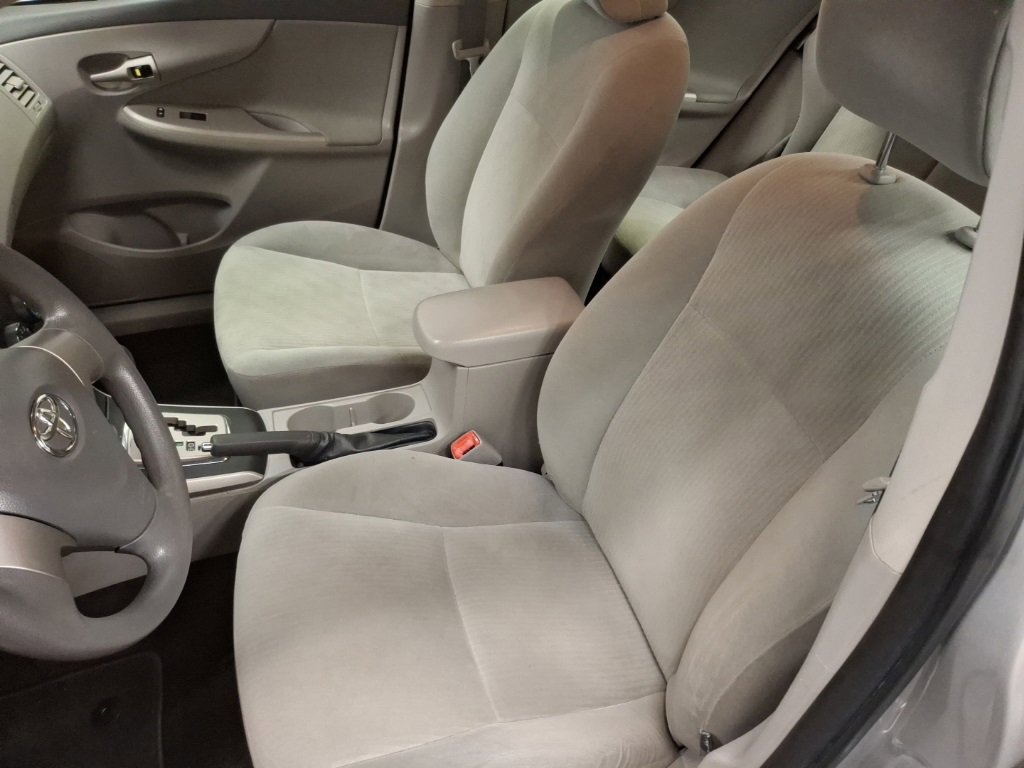 Used 2010 Toyota Corolla LE image 16