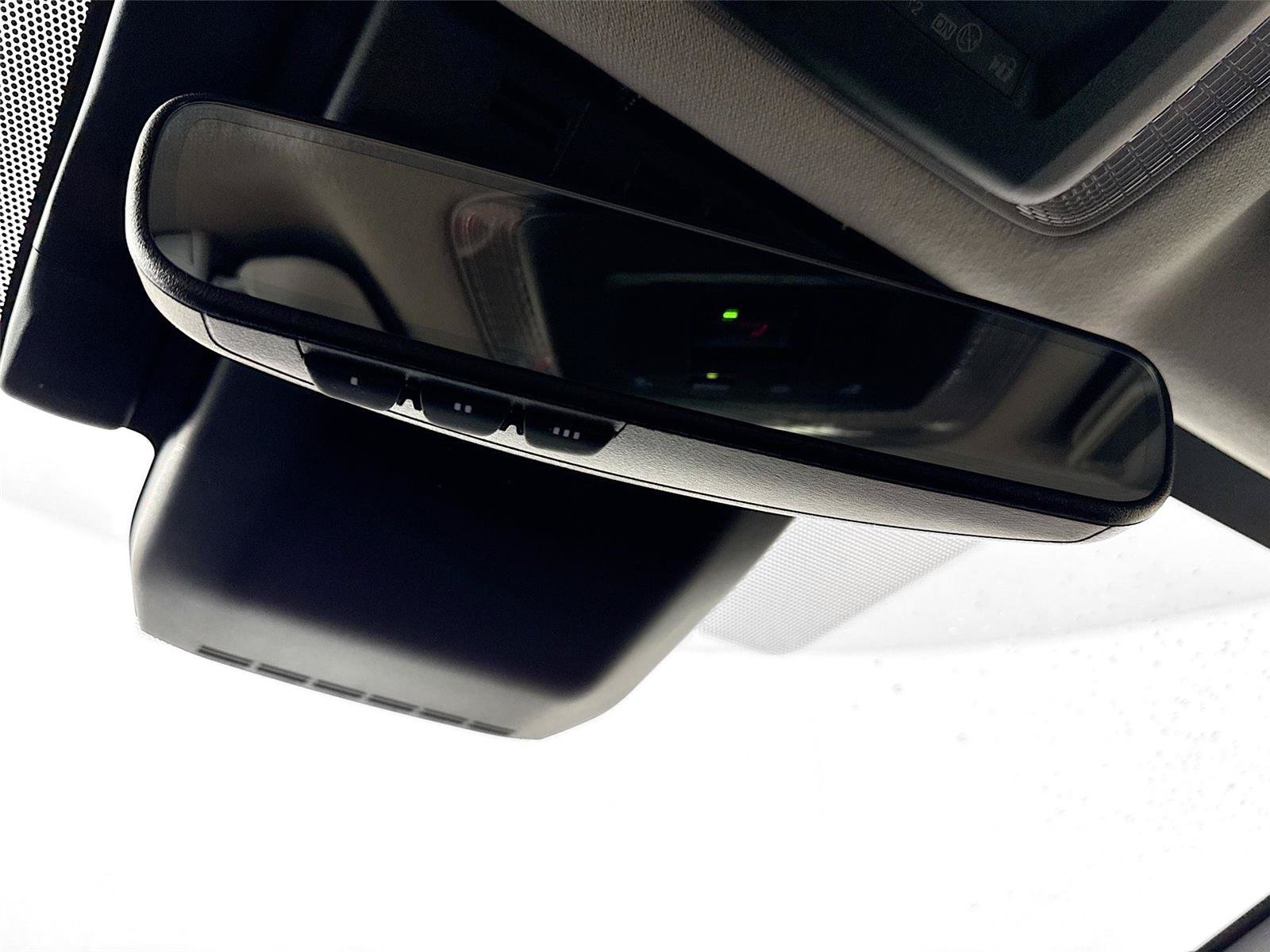 Certified 2025 Toyota Prius Plug-In Hybrid FWD image 22
