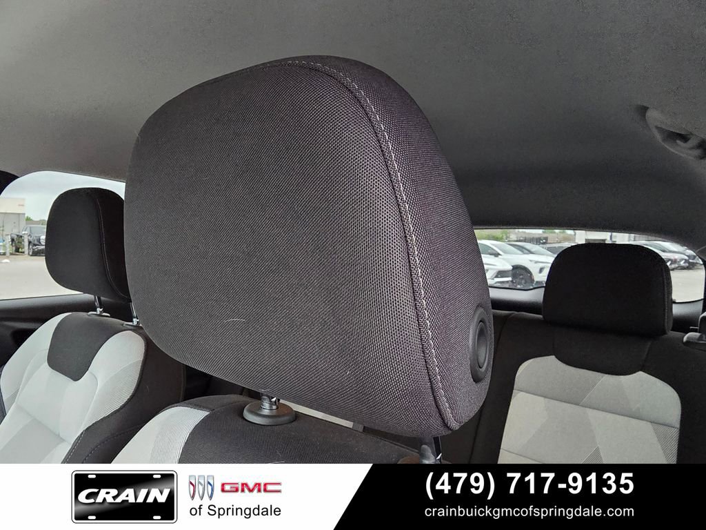 Used 2025 Chevrolet Trax LS w/ LS Convenience Package FWD image 21