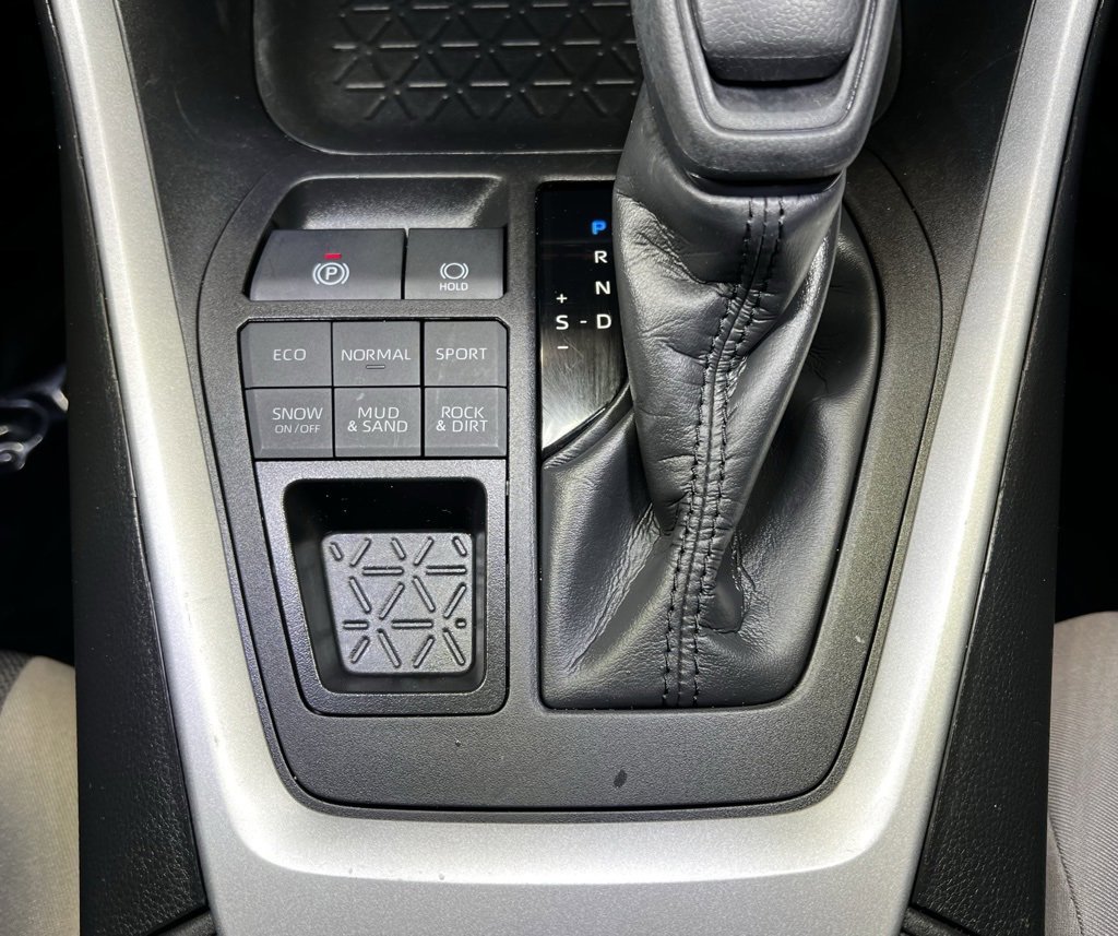 Used 2024 Toyota RAV4 XLE image 34