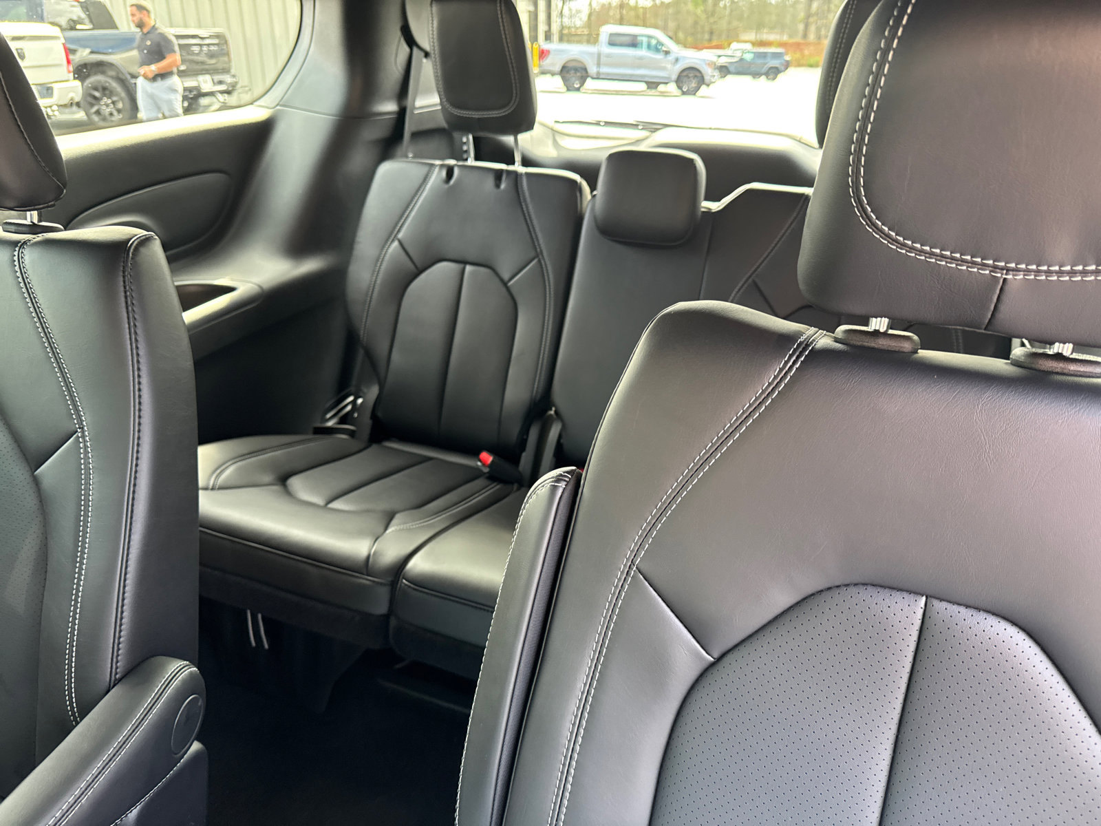 New 2026 Chrysler Pacifica Select FWD image 20