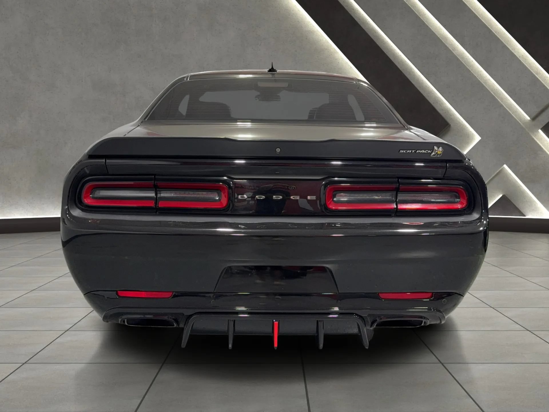 Used 2022 Dodge Challenger R/T Scat Pack w/ Plus Package RWD image 4