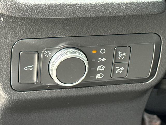 Used 2022 Ford Escape SE w/ SE Sport Appearance Package AWD/4WD image 24