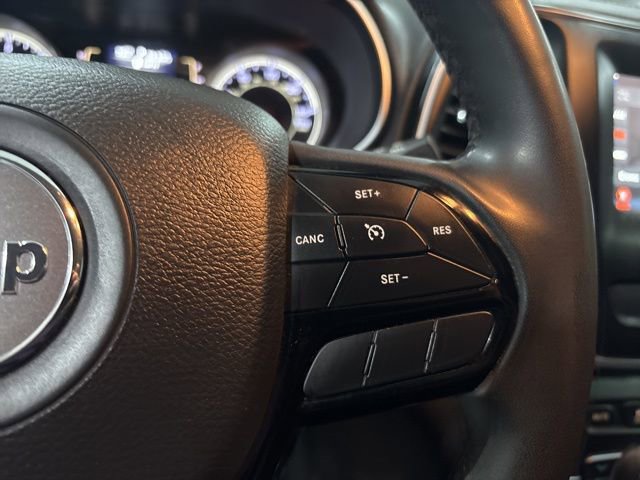 Used 2020 Jeep Cherokee Altitude image 17