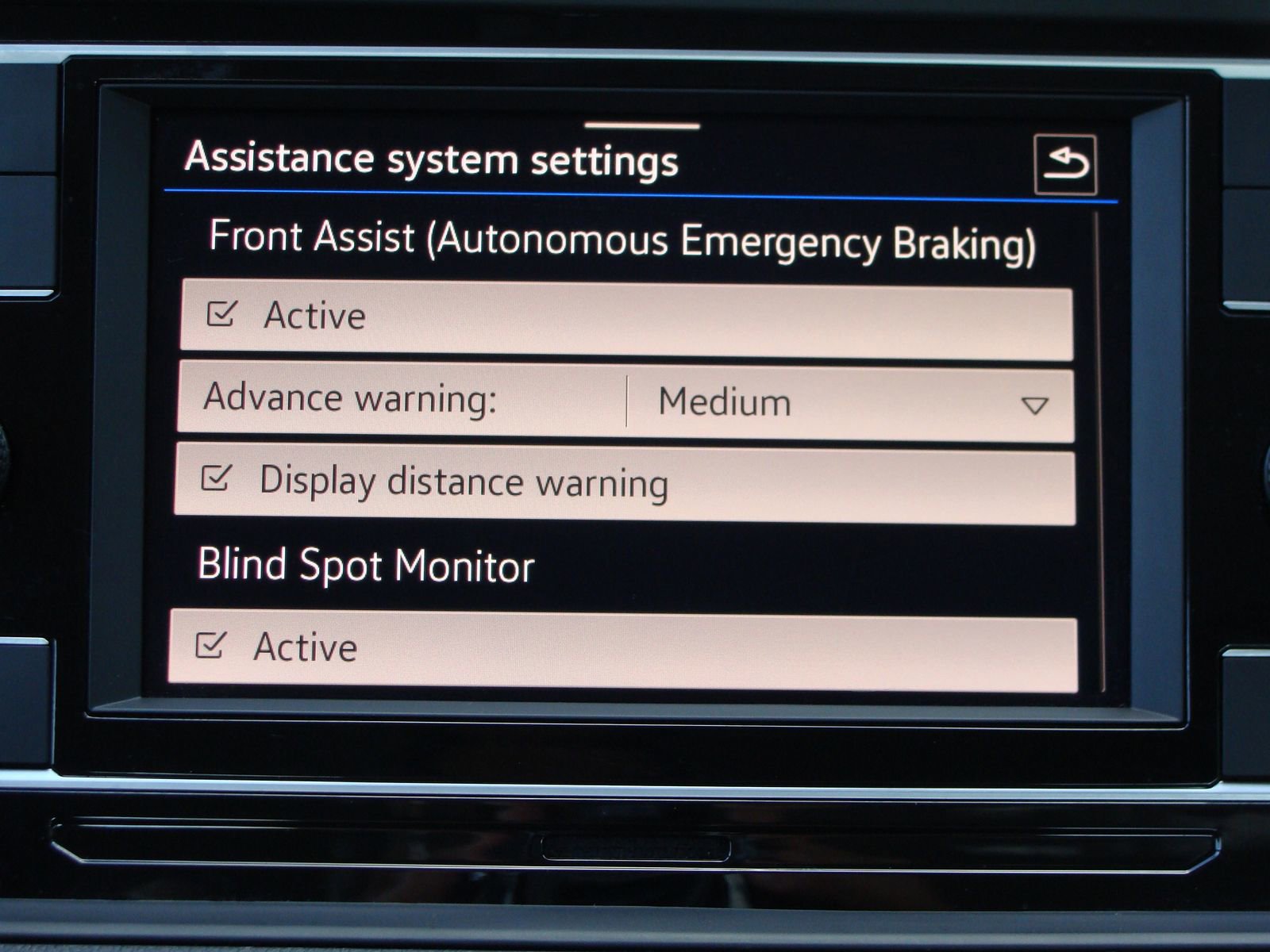 Used 2021 Volkswagen Jetta SE w/ SE Cold Weather Package image 21