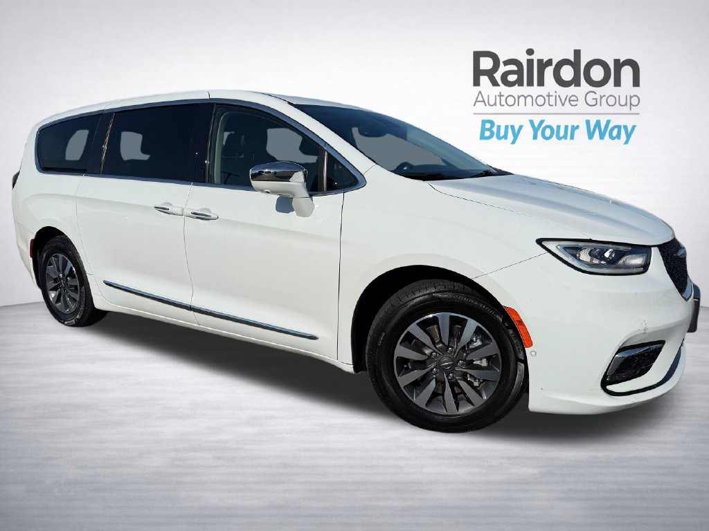 Used 2022 Chrysler Pacifica Limited