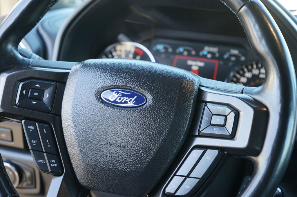 Used 2021 Ford Expedition Limited image 19