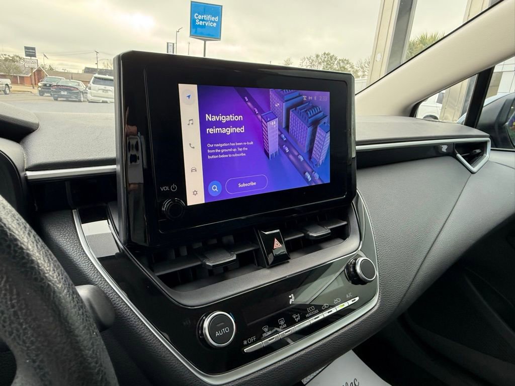 Used 2023 Toyota Corolla LE image 11