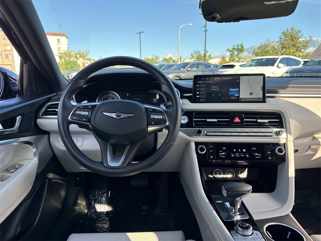 Used 2025 Genesis G70 2.5T image 6