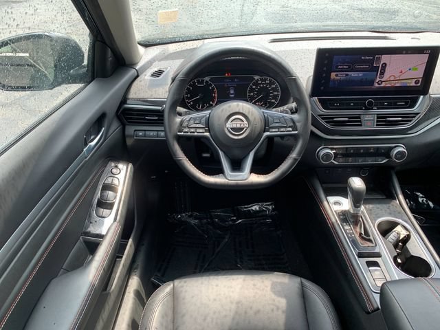 Used 2023 Nissan Altima 2.5 SR w/ SR Premium Package AWD/4WD image 16
