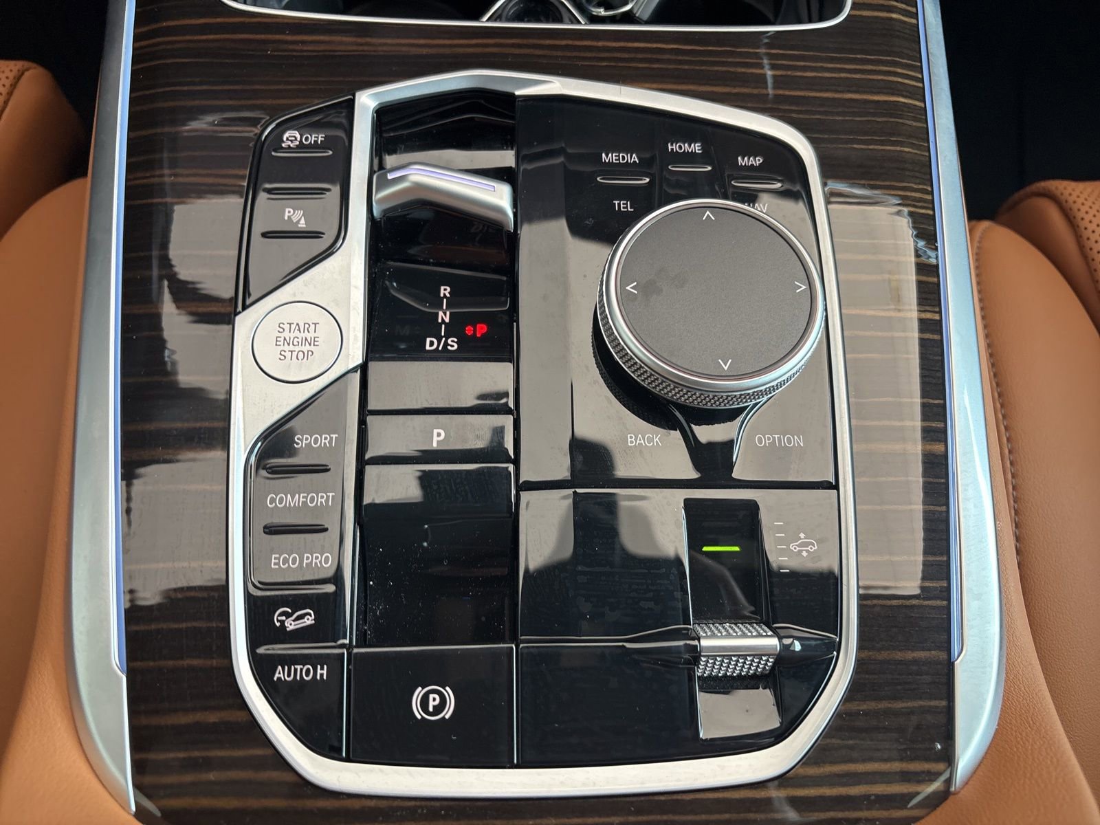 Used 2026 BMW X7 xDrive40i w/ Premium Package AWD/4WD image 31